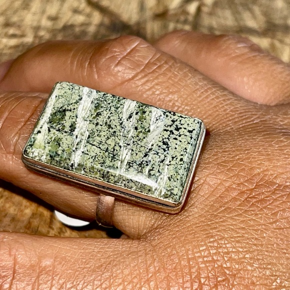 Chrysotile in Serpentine Ring Size 10 1/2 - Picture 4 of 7